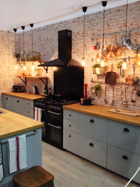 Veddinge Grey Method Kitchen at the Ideal Home Show / Copper + Wood